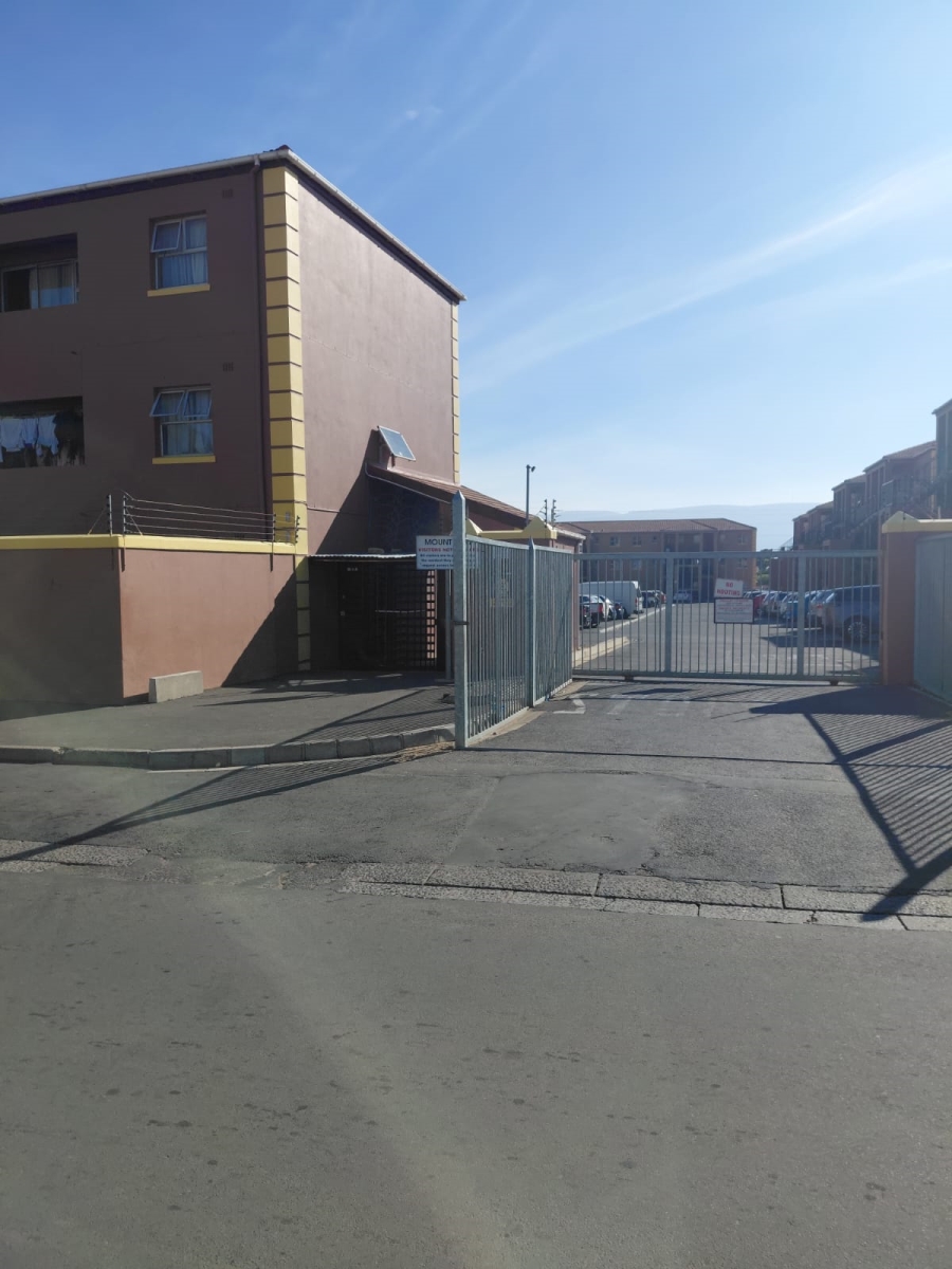 2 Bedroom Property for Sale in Paarl East Western Cape